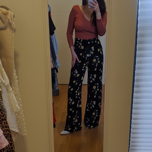 Reformation Starry Pants in Piazza Floral NWOT 2 - Picture 4 of 4